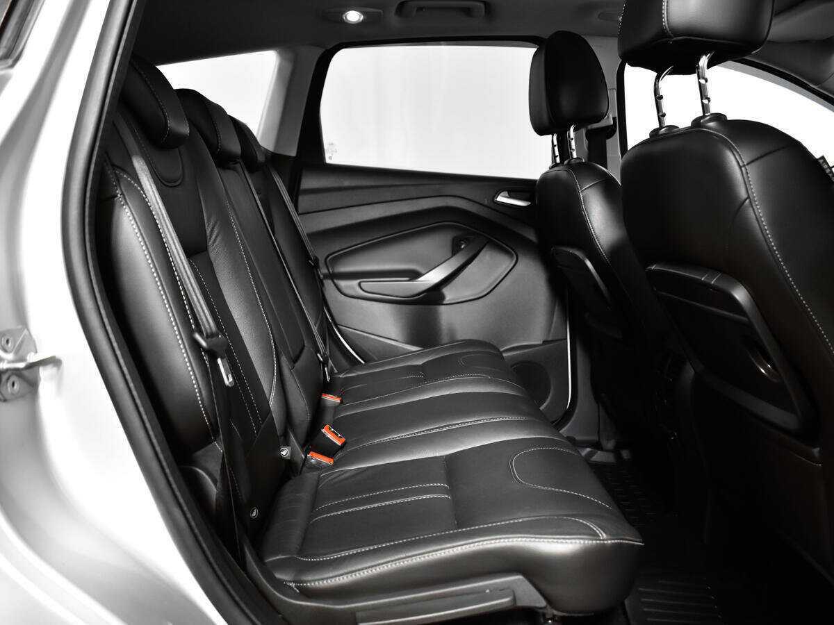 Ford Kuga с пробегом — 2013 год. Фото: #9