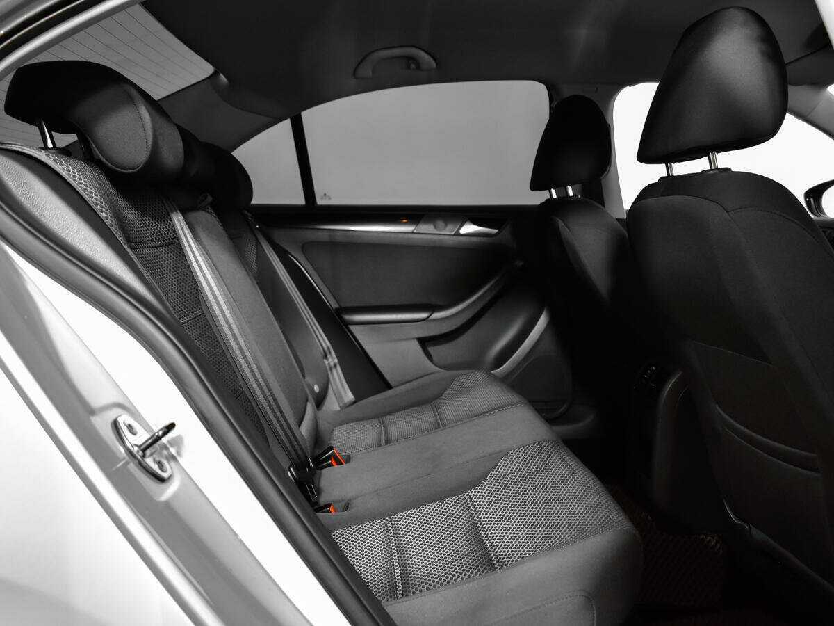 Volkswagen Jetta с пробегом — 2014 год. Фото: #9