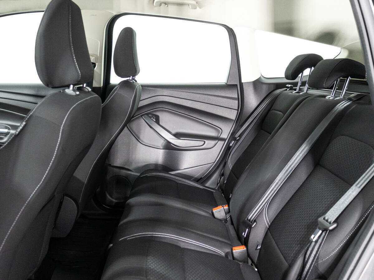 Ford Kuga с пробегом — 2017 год. Фото: #9