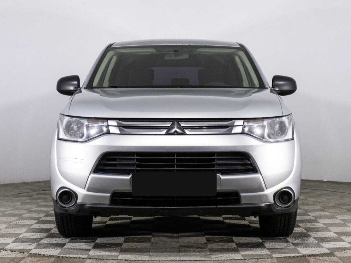 Mitsubishi Outlander с пробегом — 2014 год. Фото: #1