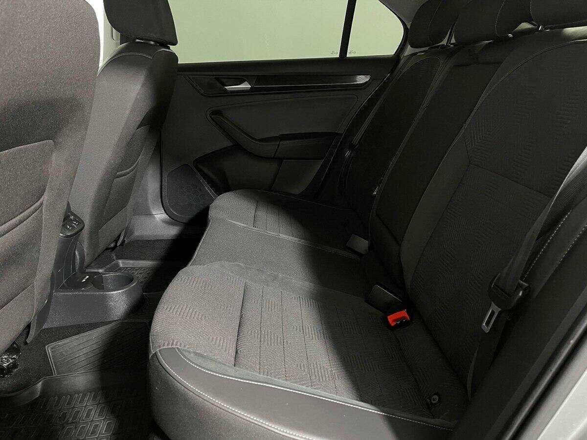 Volkswagen Polo с пробегом — 2021 год. Фото: #9