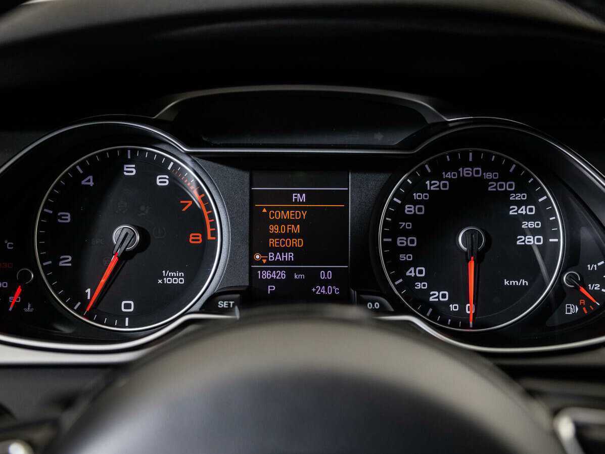 Audi A4 с пробегом — 2012 год. Фото: #9