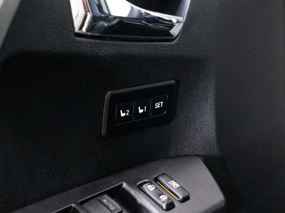 Toyota RAV4 с пробегом — 2016 год. Фото: #20