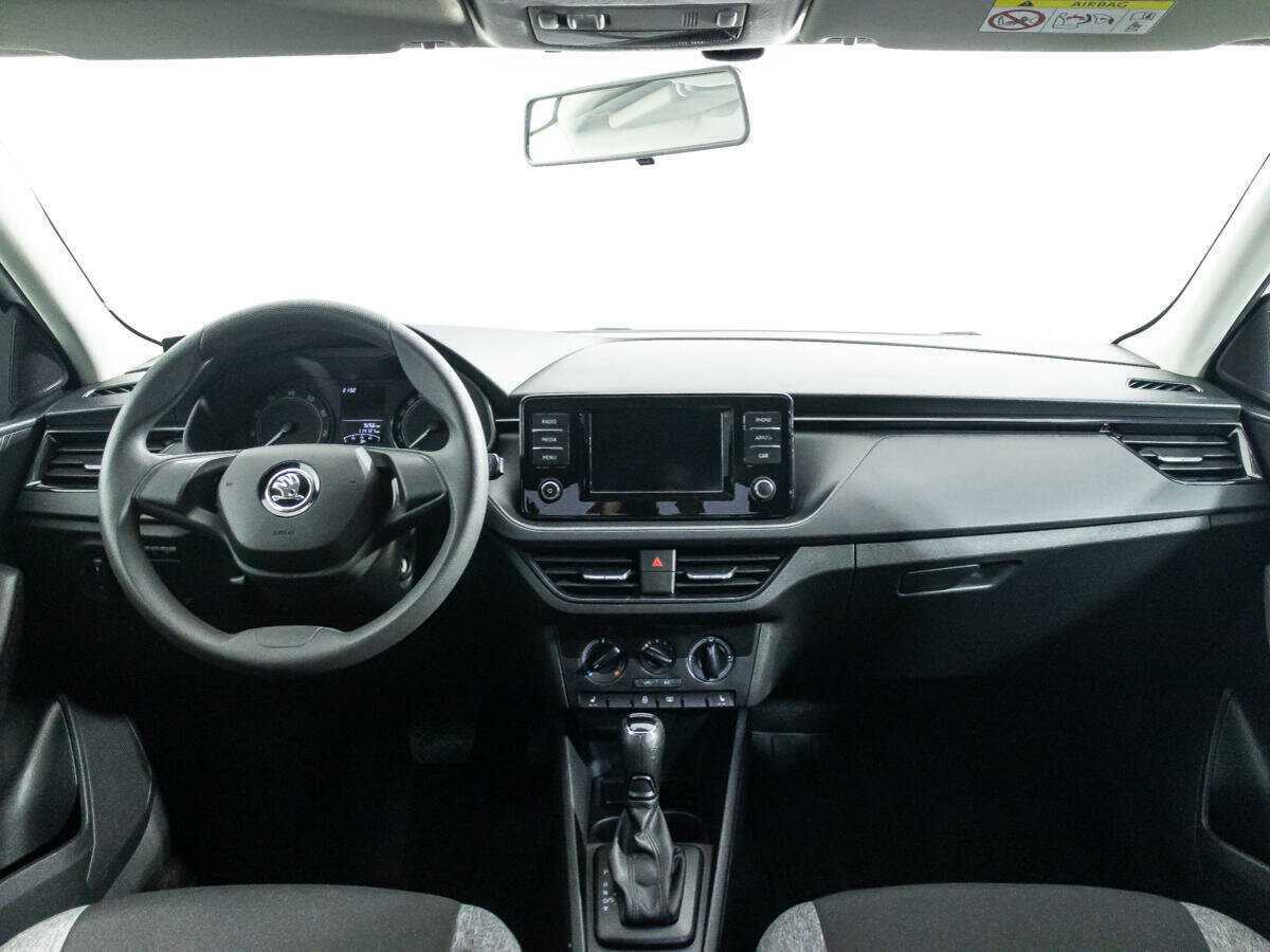 Skoda Rapid с пробегом — 2021 год. Фото: #12