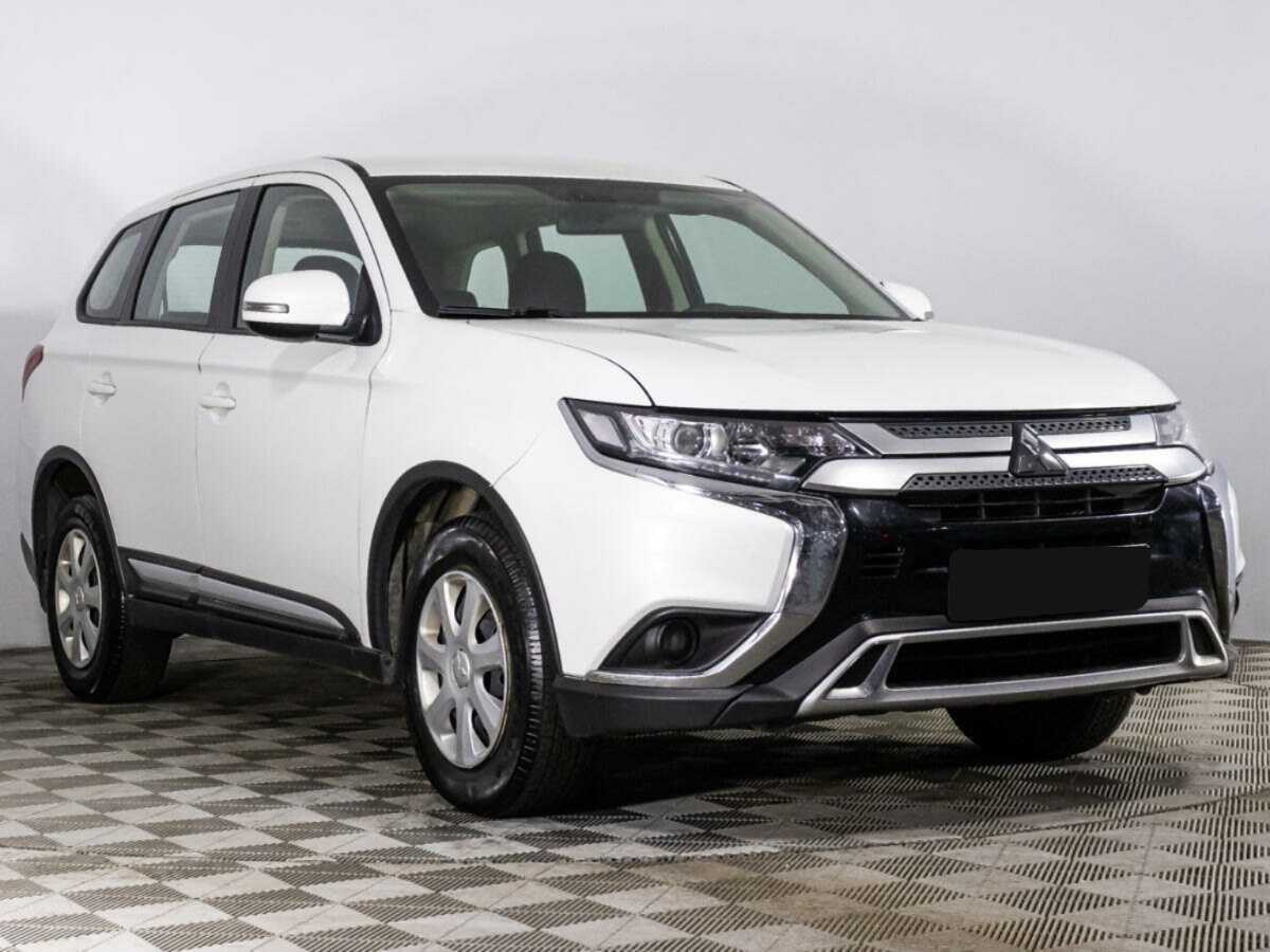 Mitsubishi Outlander с пробегом — 2020 год. Фото: #2