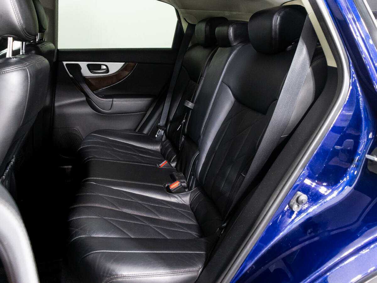 Infiniti FX с пробегом — 2012 год. Фото: #9