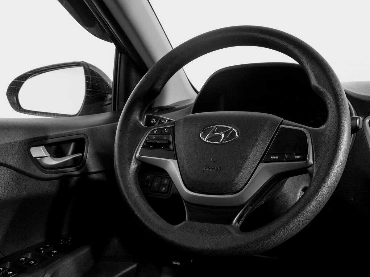 Hyundai Solaris с пробегом — 2018 год. Фото: #12