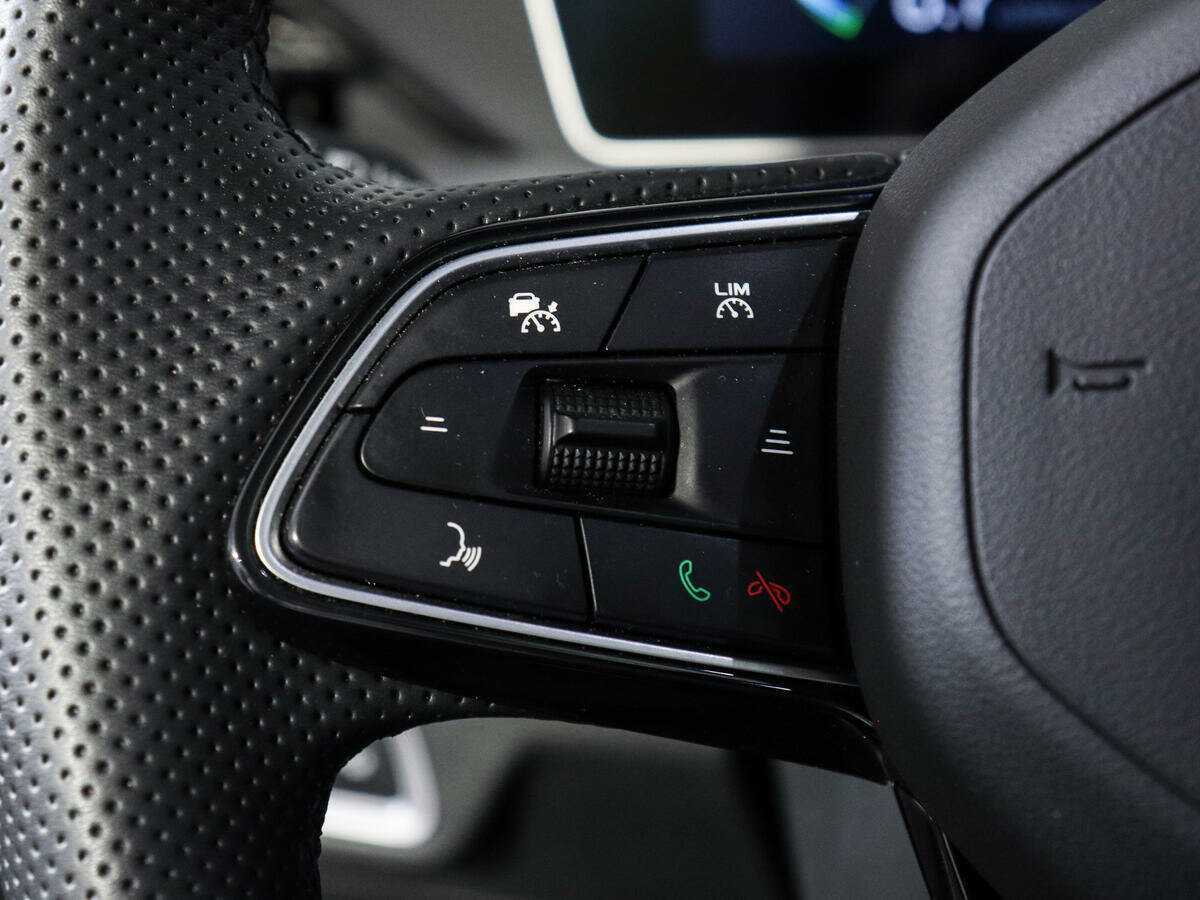 Geely Coolray с пробегом — 2023 год. Фото: #21