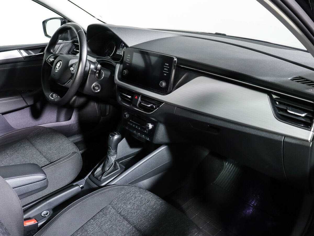 Skoda Rapid с пробегом — 2020 год. Фото: #6