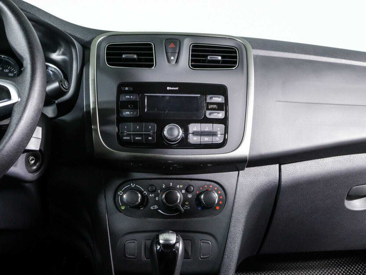 Renault Logan с пробегом — 2022 год. Фото: #10