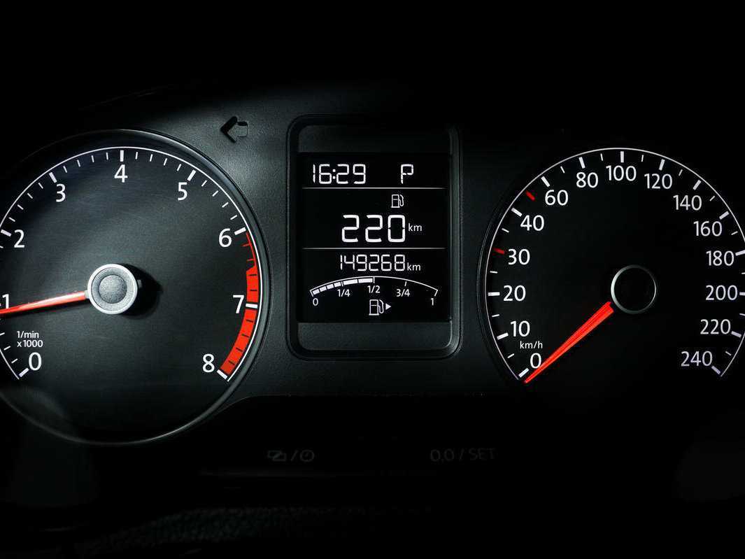 Volkswagen Polo с пробегом — 2016 год. Фото: #9