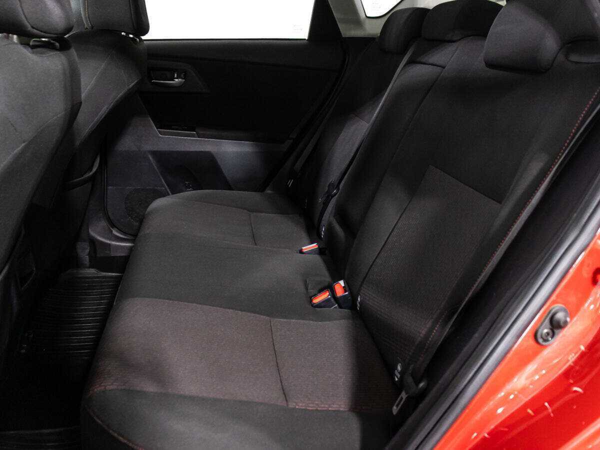 Toyota Auris с пробегом — 2013 год. Фото: #9