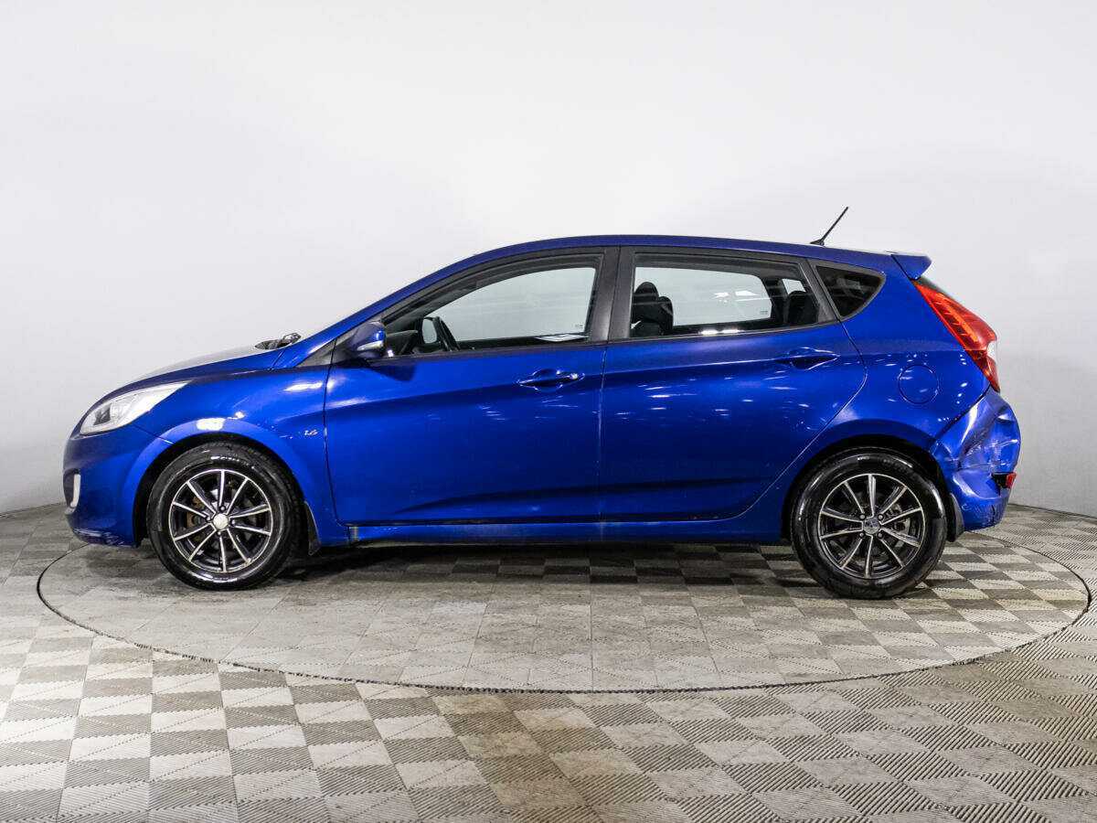 Hyundai Solaris с пробегом — 2013 год. Фото: #7