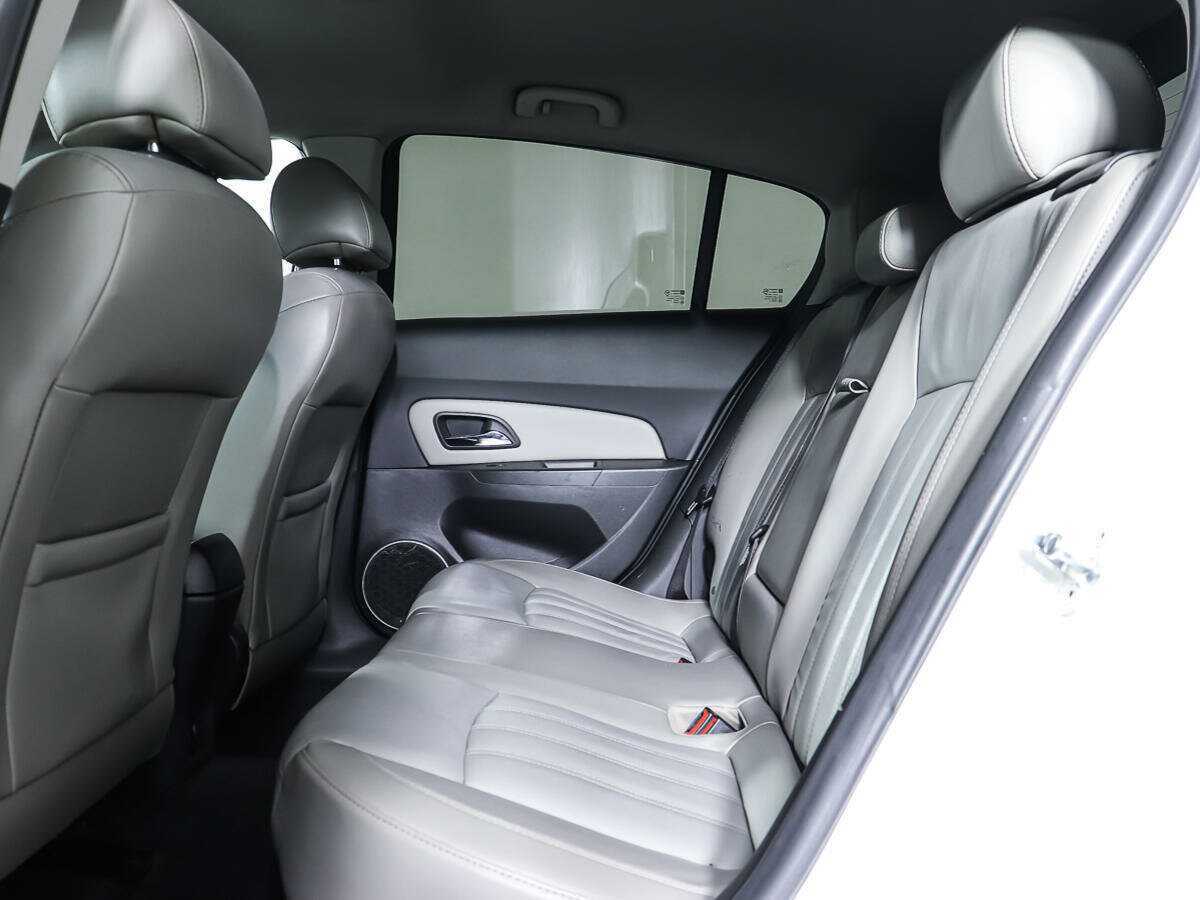 Chevrolet Cruze с пробегом — 2013 год. Фото: #8