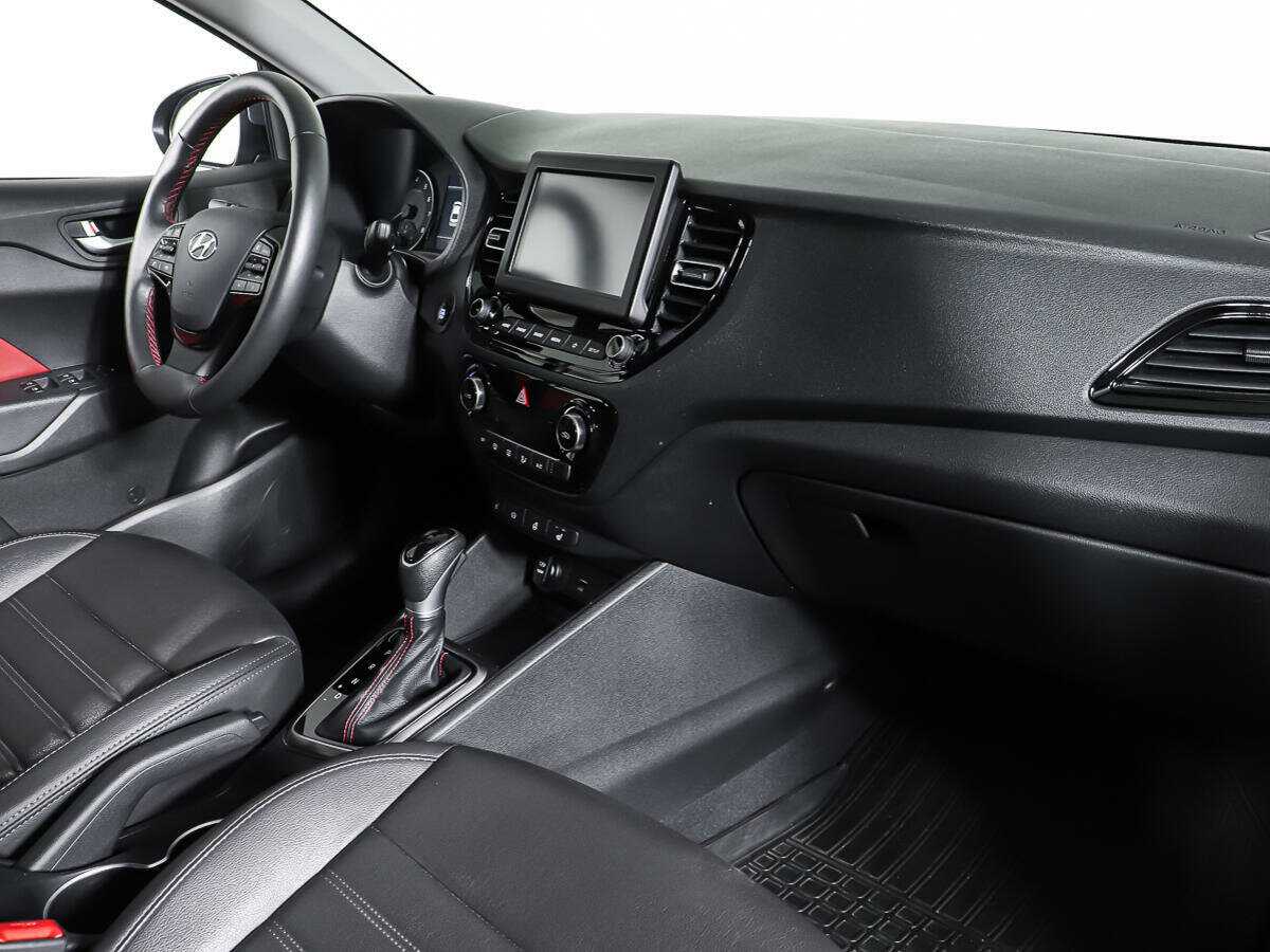 Hyundai Solaris с пробегом — 2020 год. Фото: #8