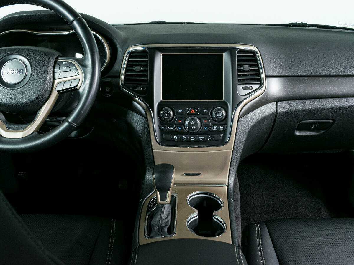 Jeep Grand Cherokee с пробегом — 2016 год. Фото: #9