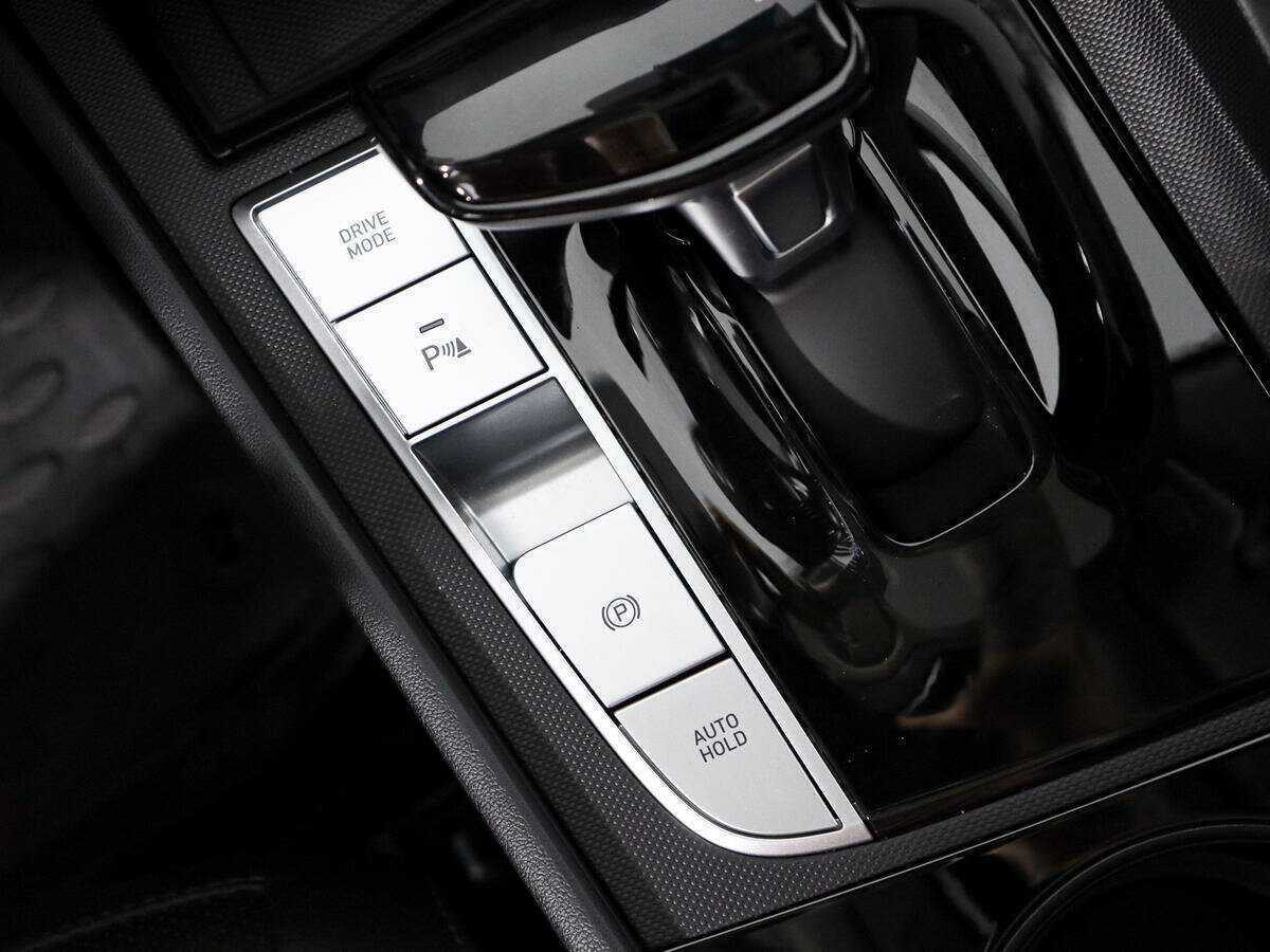 Hyundai Elantra с пробегом — 2024 год. Фото: #11