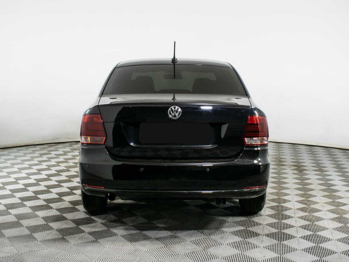 Volkswagen Polo с пробегом — 2018 год. Фото: #4