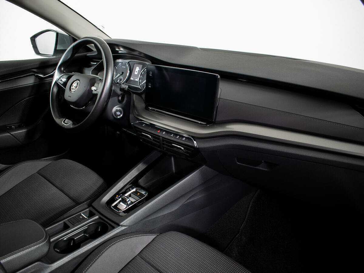 Skoda Octavia с пробегом — 2021 год. Фото: #6