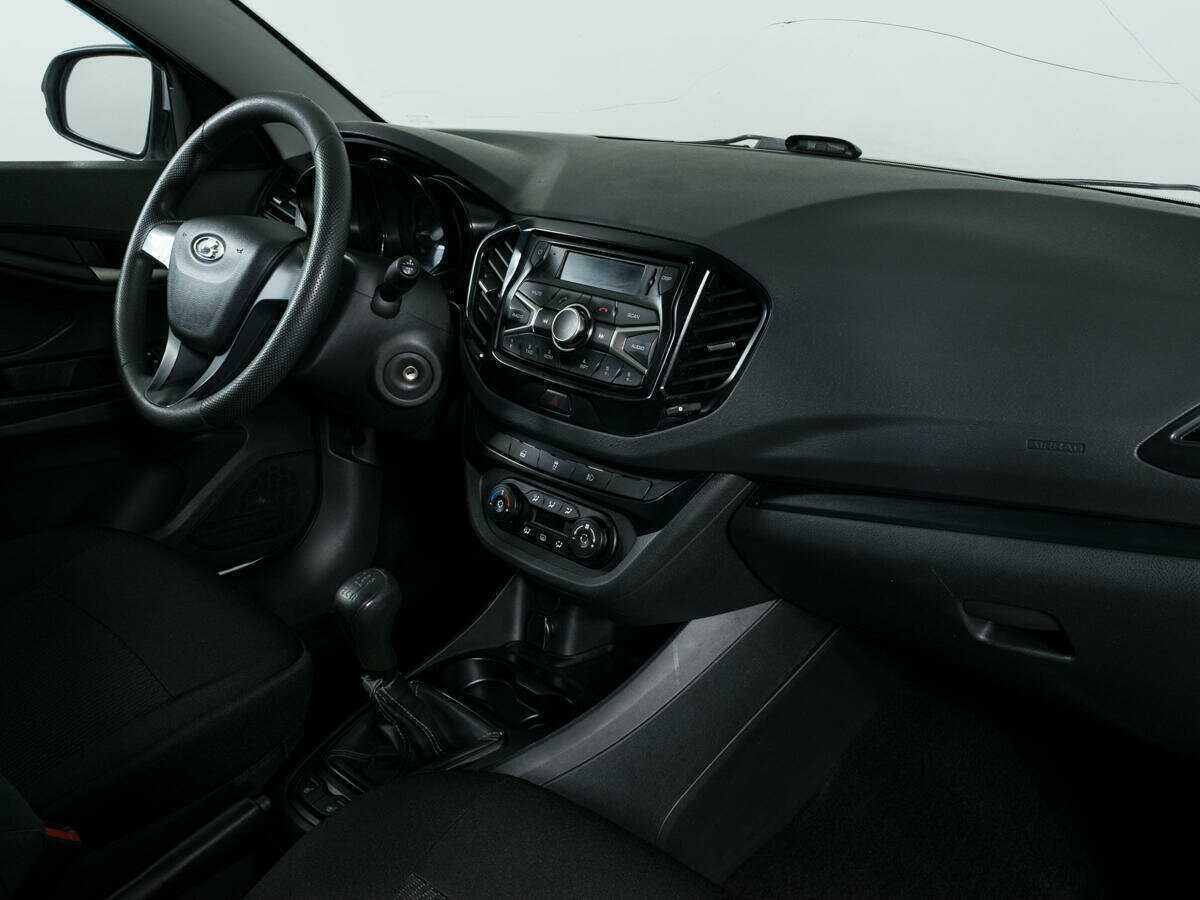 Lada (ВАЗ) Vesta с пробегом — 2019 год. Фото: #8