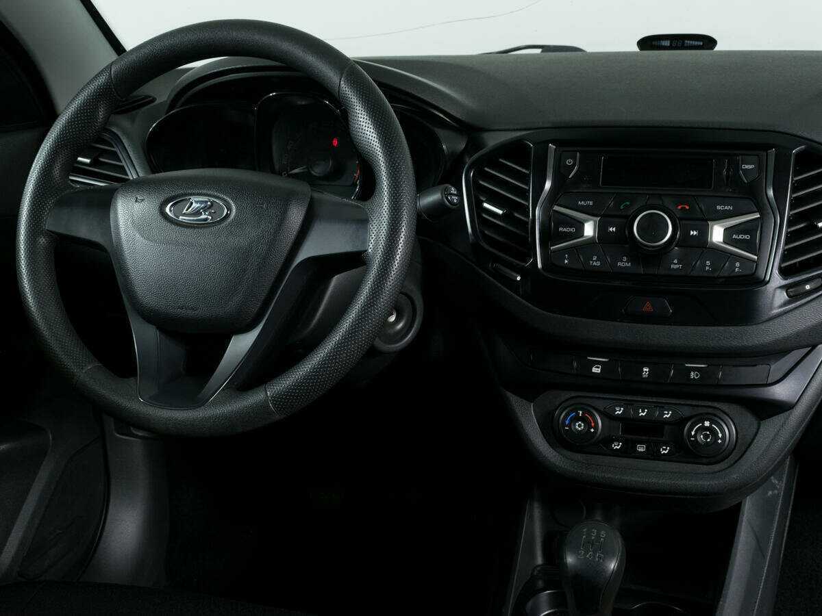 Lada (ВАЗ) Vesta с пробегом — 2019 год. Фото: #10