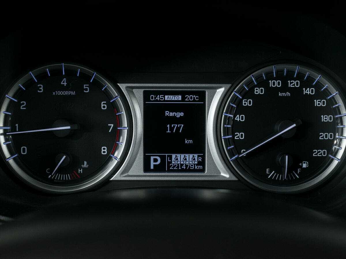 Suzuki Vitara с пробегом — 2015 год. Фото: #11