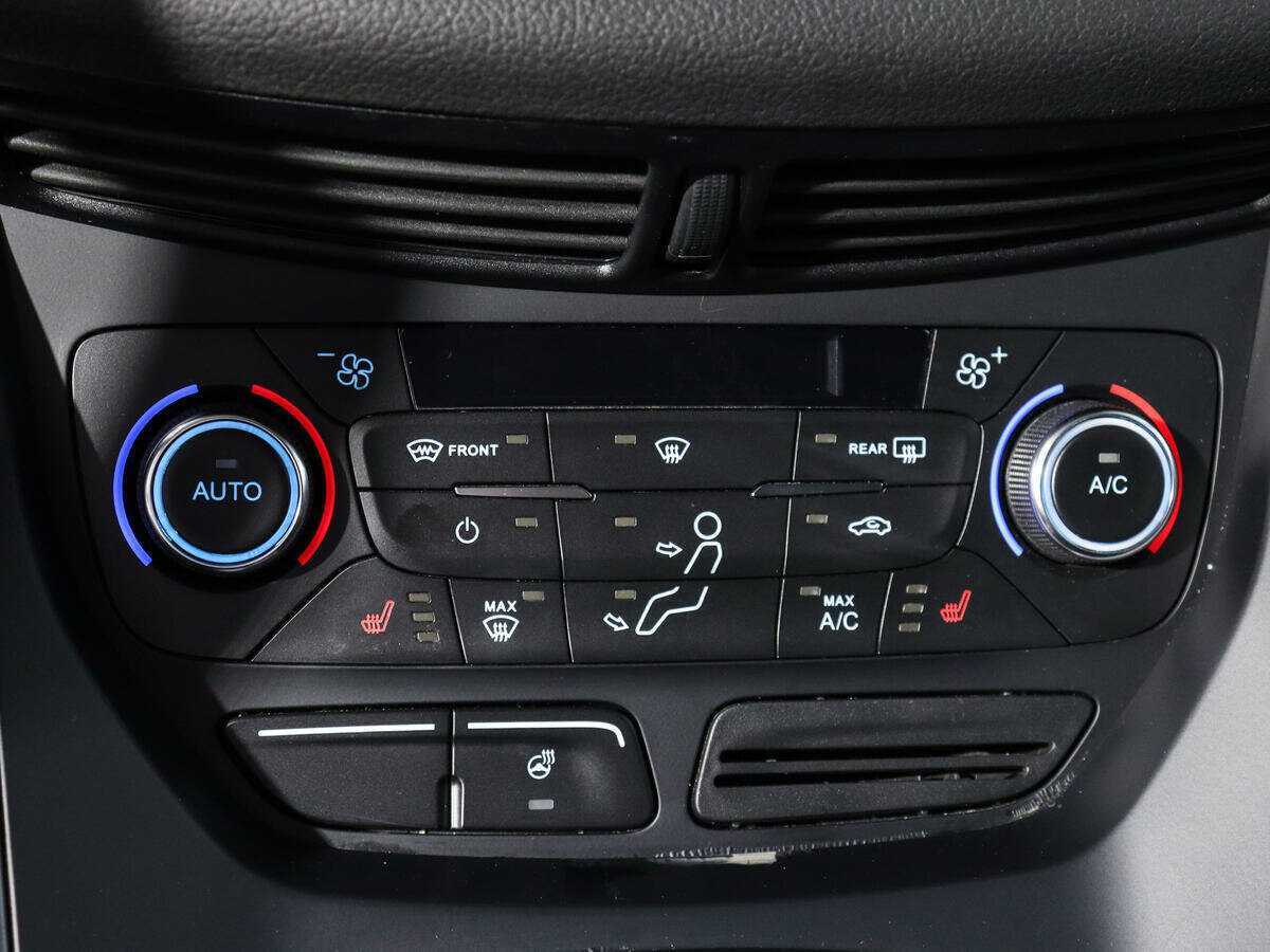 Ford Kuga с пробегом — 2017 год. Фото: #15