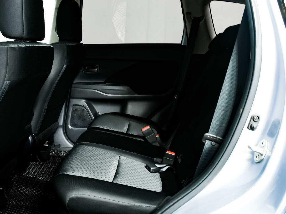 Mitsubishi Outlander с пробегом — 2013 год. Фото: #10