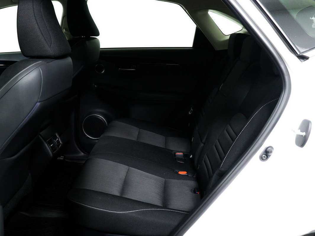 Lexus NX с пробегом — 2015 год. Фото: #11