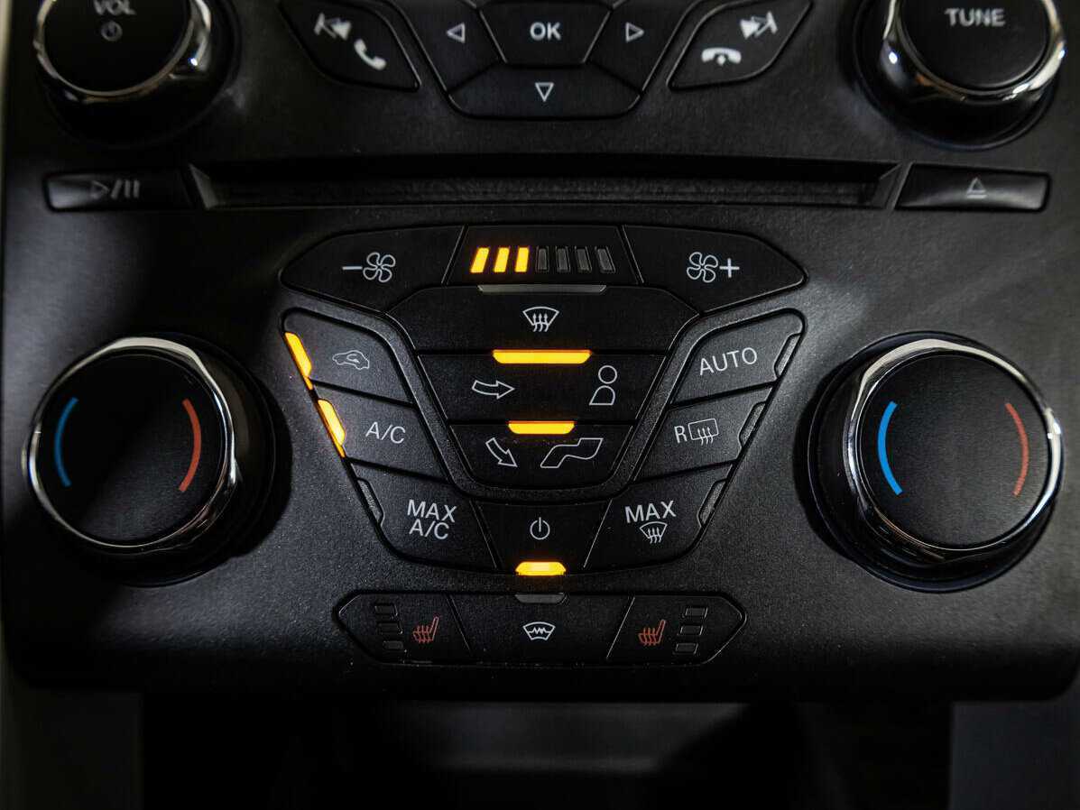 Ford Mondeo с пробегом — 2015 год. Фото: #10