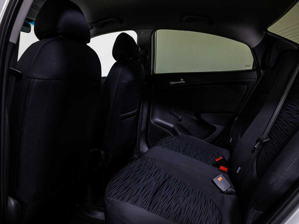 Hyundai Solaris с пробегом — 2016 год. Фото: #10