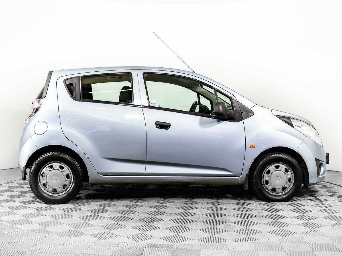 Chevrolet Spark с пробегом — 2012 год. Фото: #3