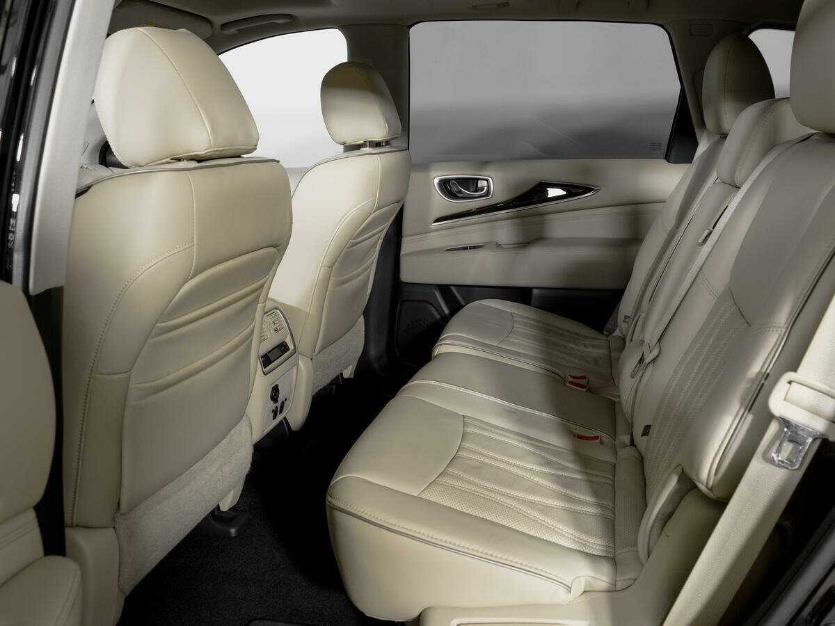 Infiniti QX60 с пробегом — 2016 год. Фото: #9