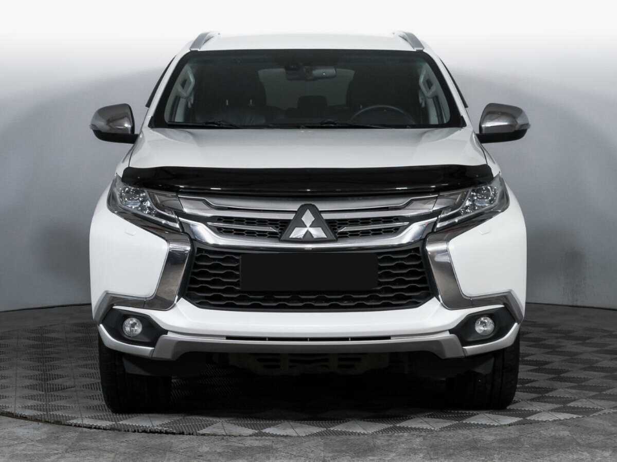 Mitsubishi Pajero Sport с пробегом — 2018 год. Фото: #1