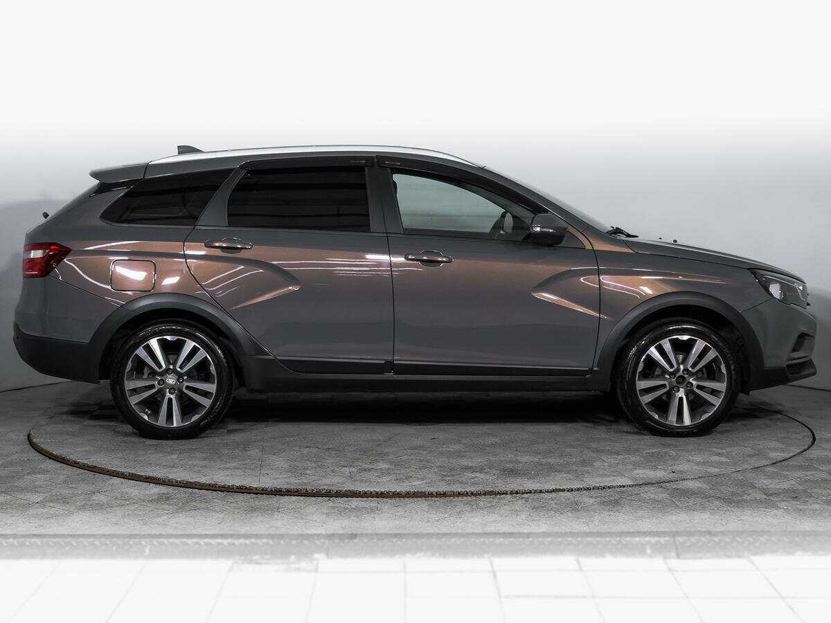 Lada (ВАЗ) Vesta с пробегом — 2021 год. Фото: #3