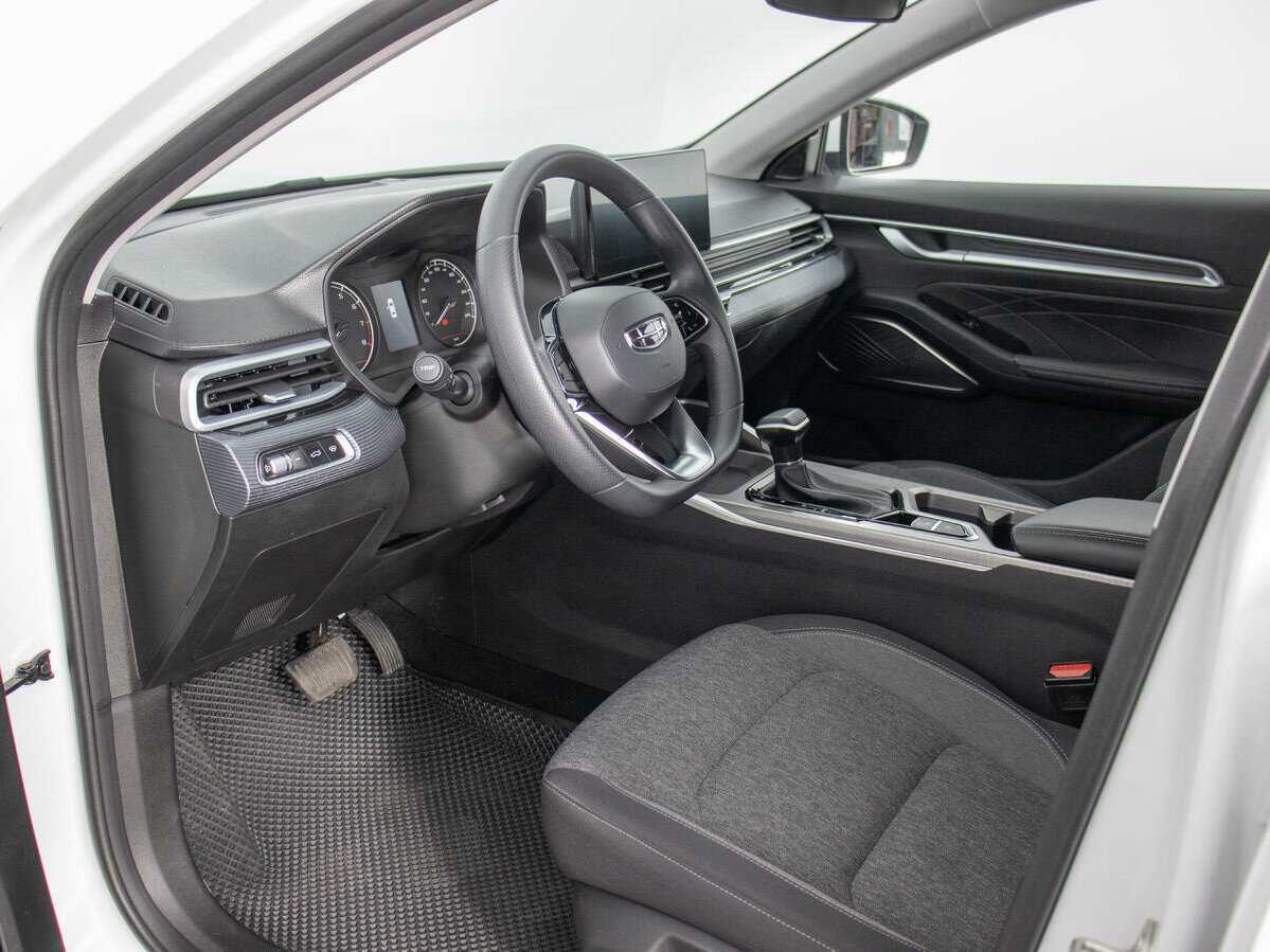 Geely Emgrand с пробегом — 2023 год. Фото: #9