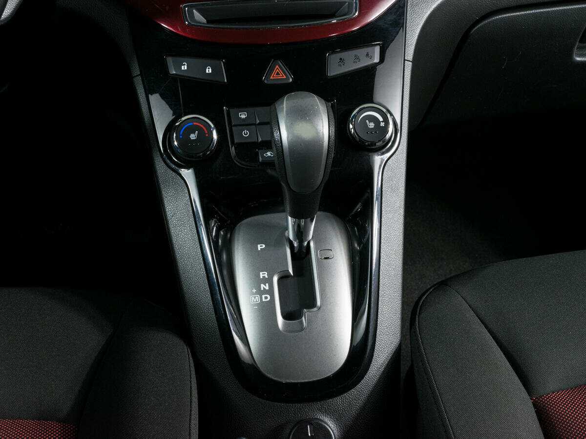 Chevrolet Orlando с пробегом — 2014 год. Фото: #17