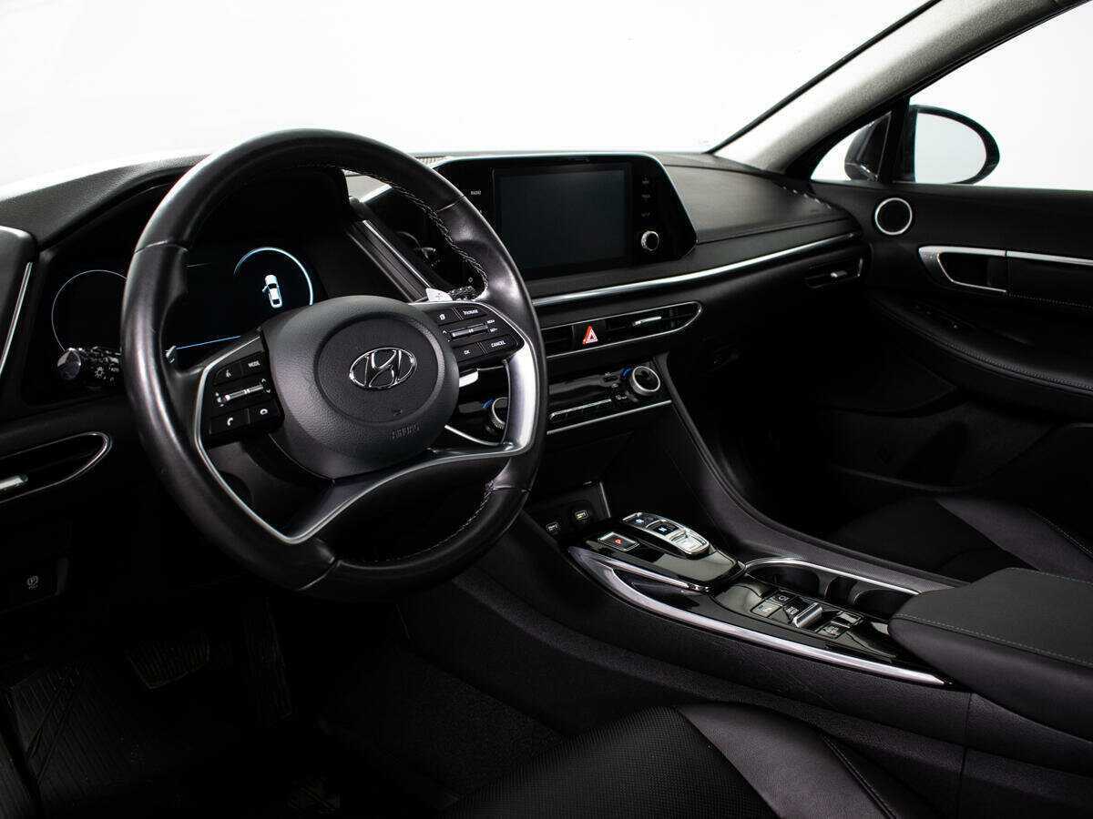 Hyundai Sonata с пробегом — 2023 год. Фото: #12
