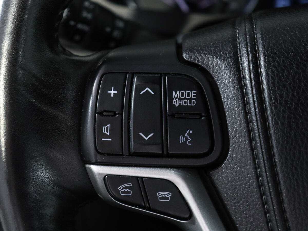 Toyota Highlander с пробегом — 2014 год. Фото: #18