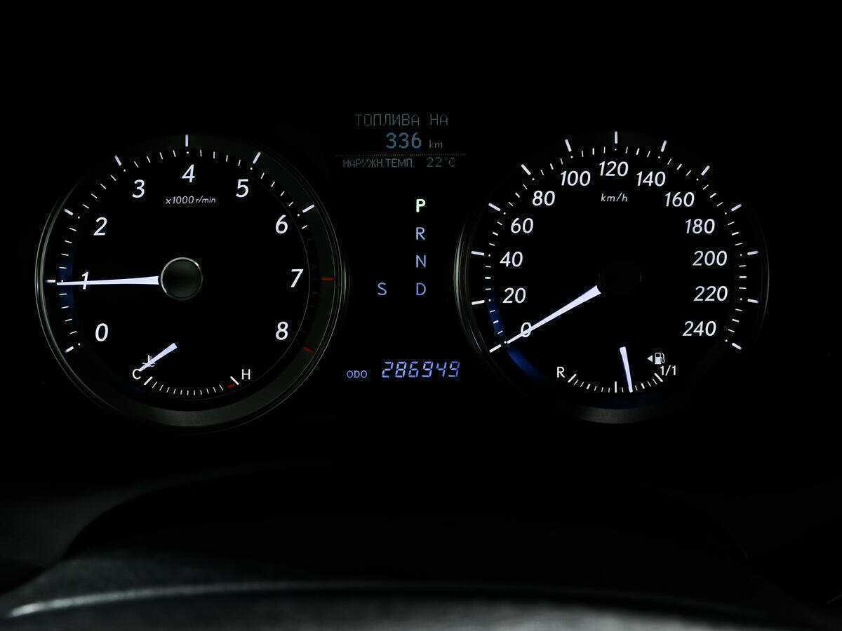 Lexus ES с пробегом — 2012 год. Фото: #9