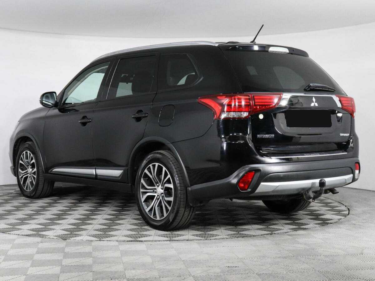 Mitsubishi Outlander с пробегом — 2016 год. Фото: #6