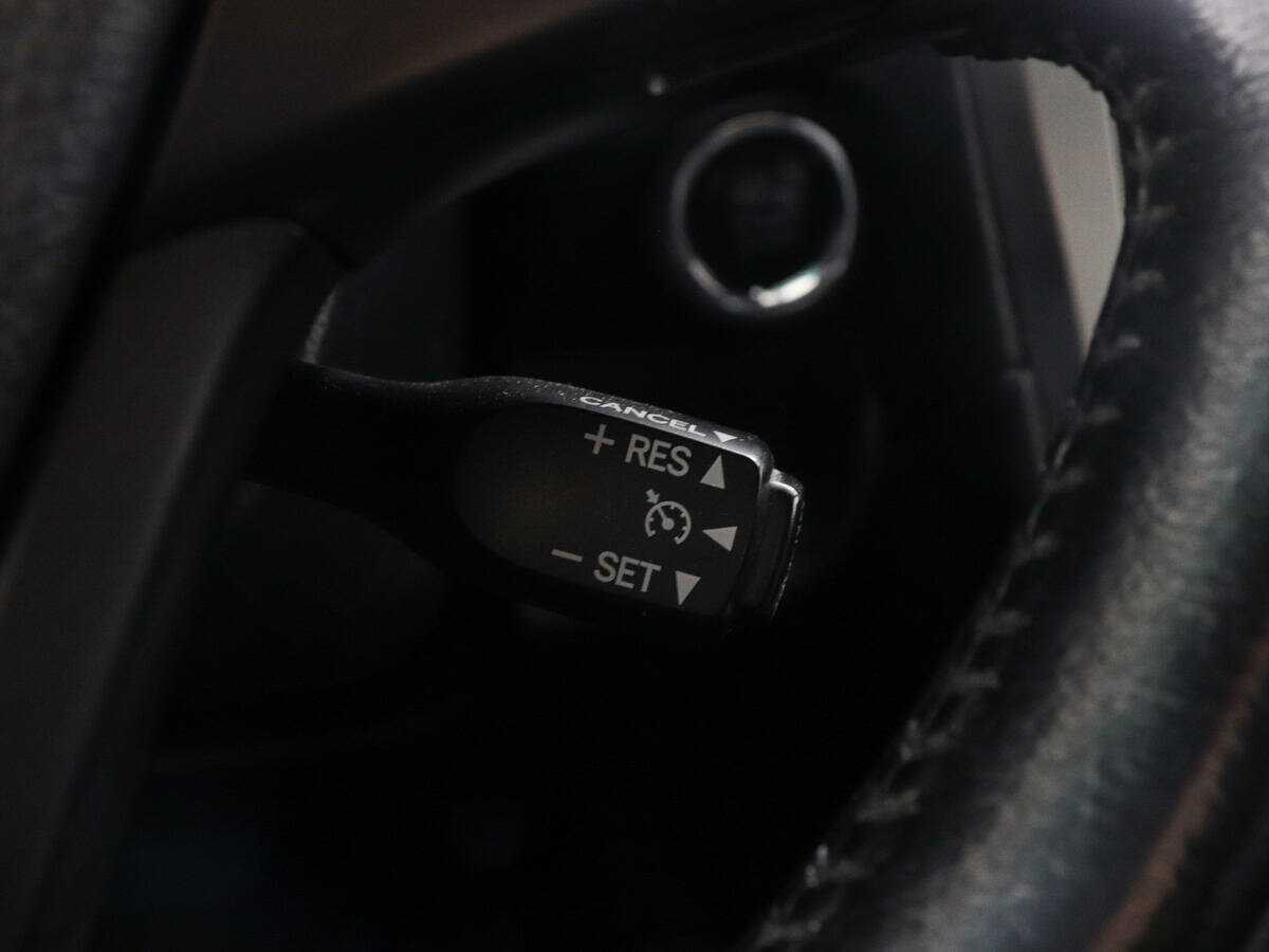 Toyota Camry с пробегом — 2017 год. Фото: #11