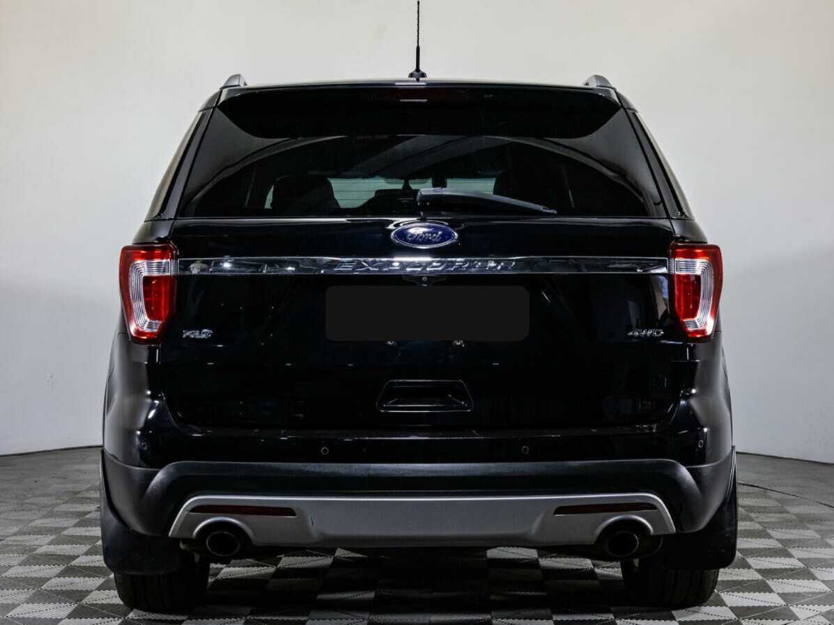 Ford Explorer с пробегом — 2016 год. Фото: #5