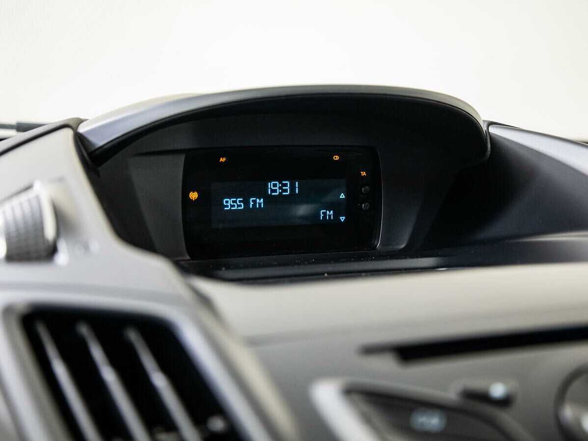 Ford Kuga с пробегом — 2014 год. Фото: #16