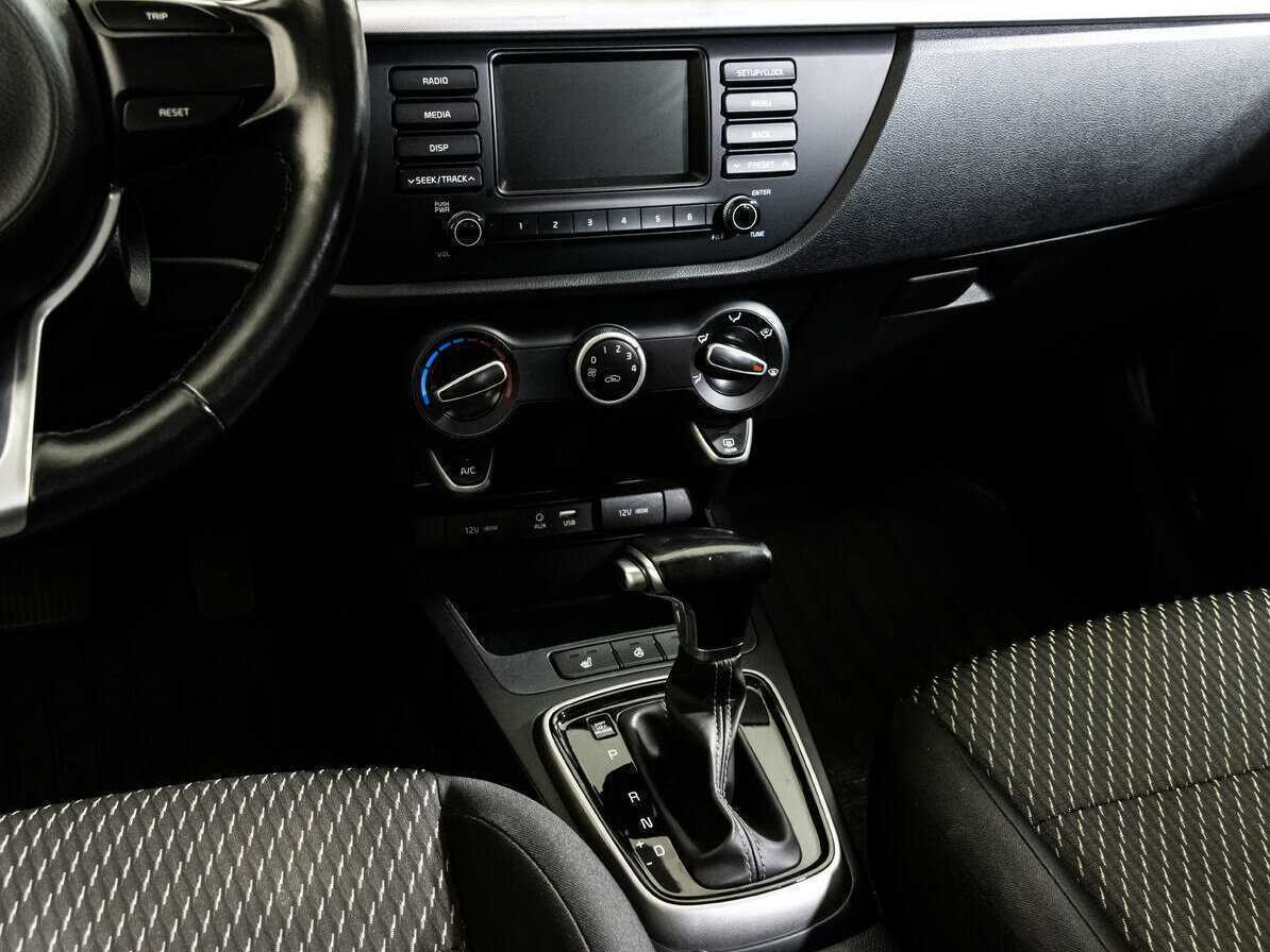 Kia Rio с пробегом — 2018 год. Фото: #9