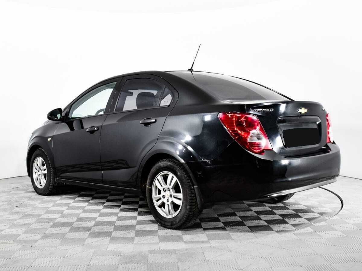 Chevrolet Aveo с пробегом — 2014 год. Фото: #6