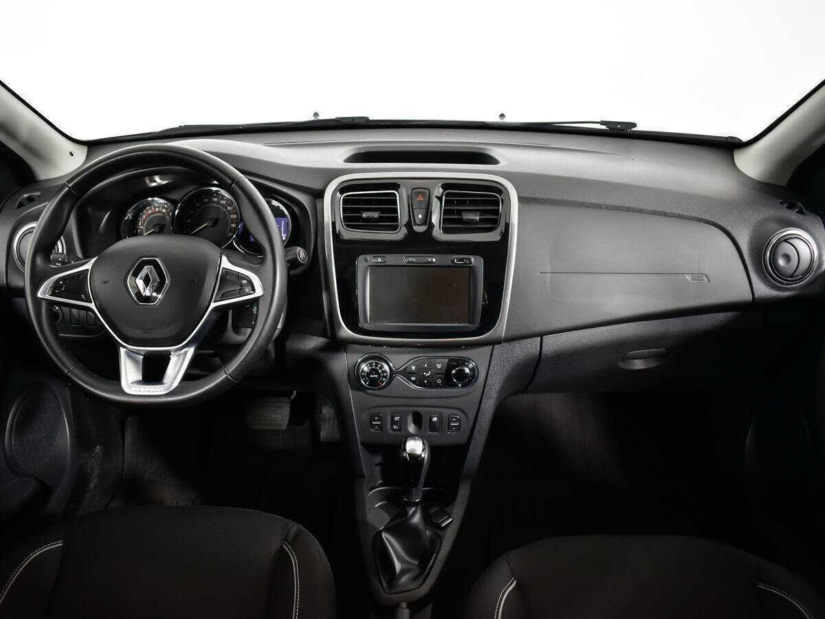 Renault Sandero с пробегом — 2018 год. Фото: #10
