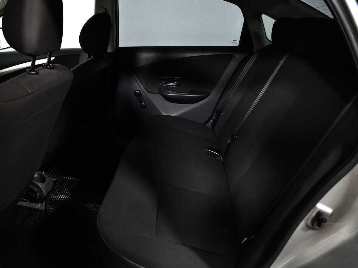 Nissan Almera с пробегом — 2013 год. Фото: #9