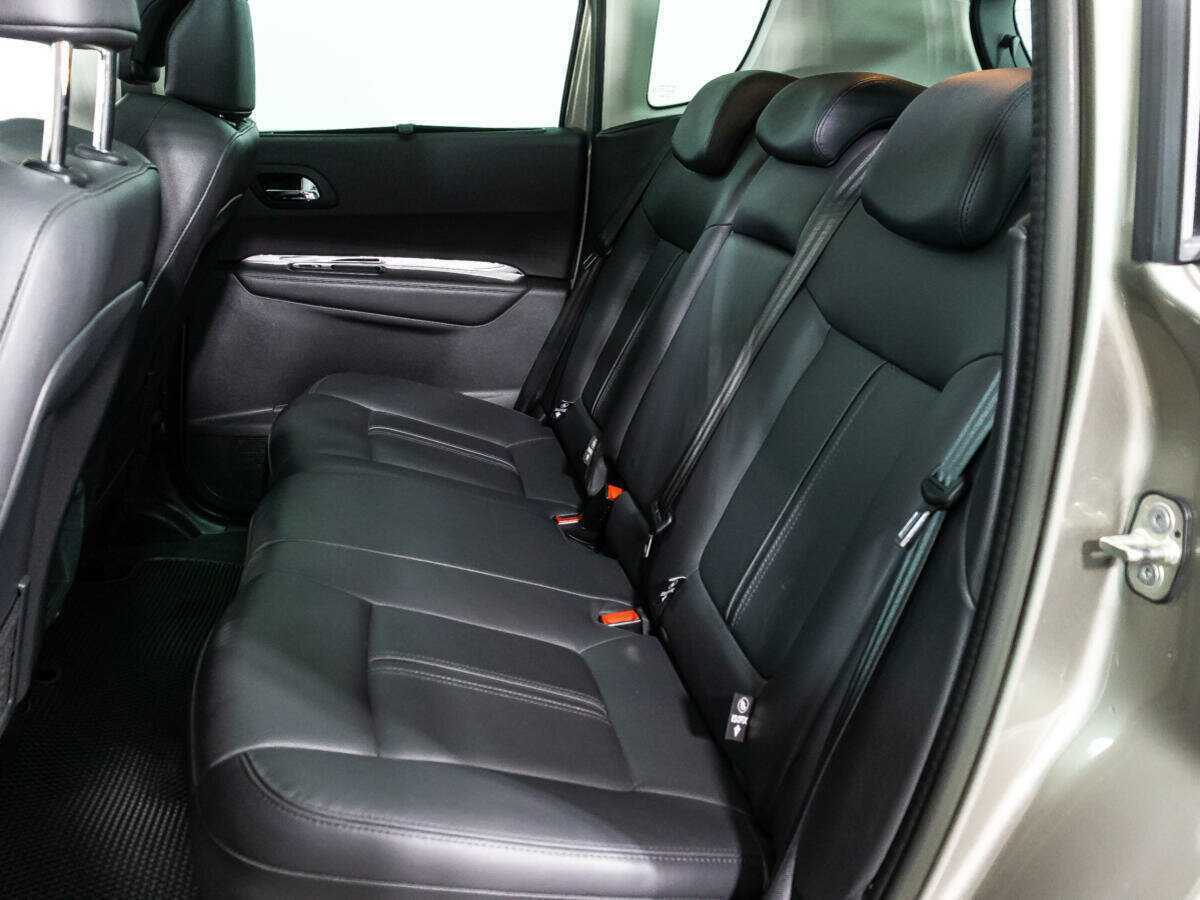 Peugeot 3008 с пробегом — 2013 год. Фото: #9