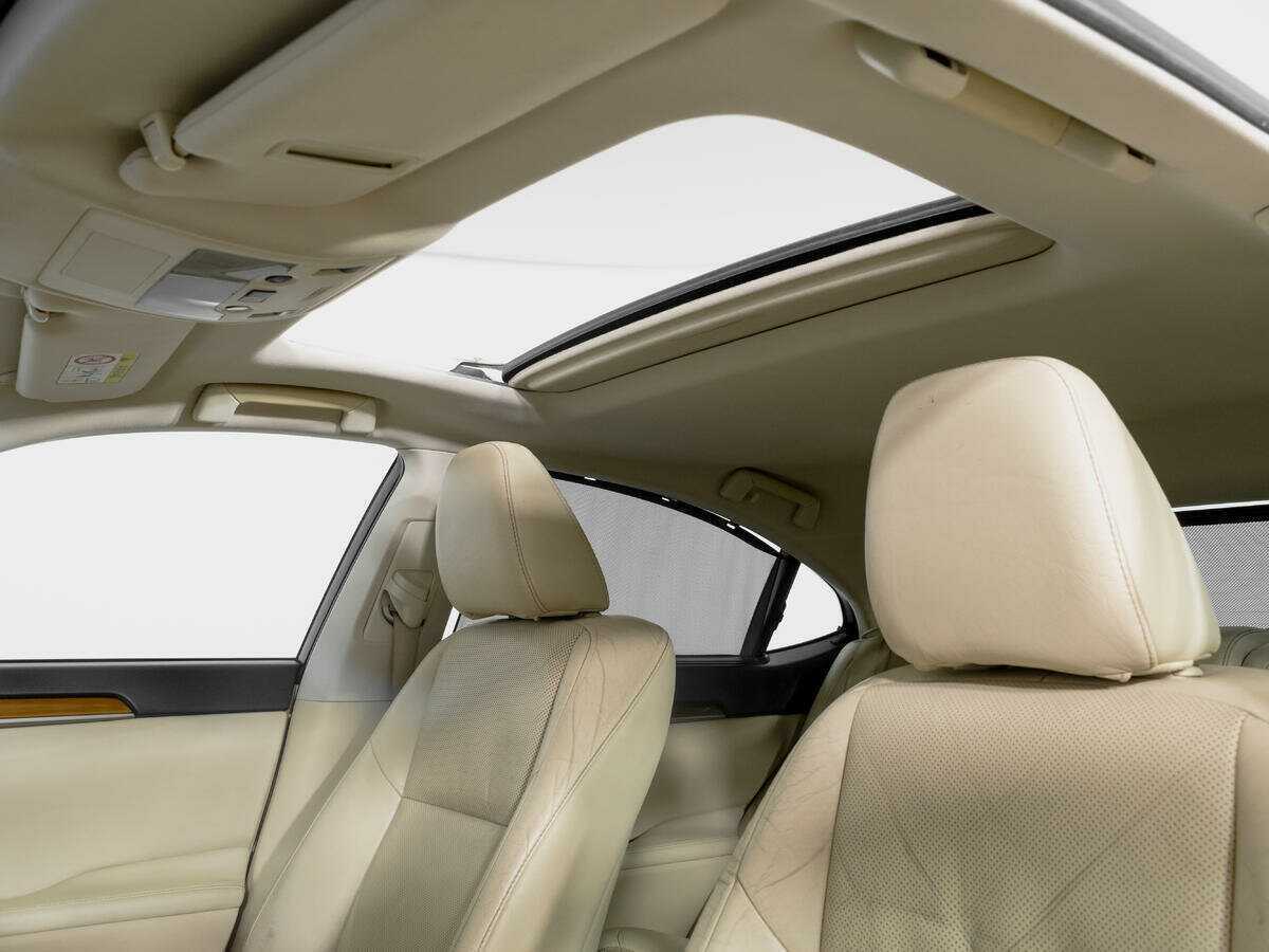 Lexus ES с пробегом — 2013 год. Фото: #13